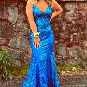 Royal blue prom dress!